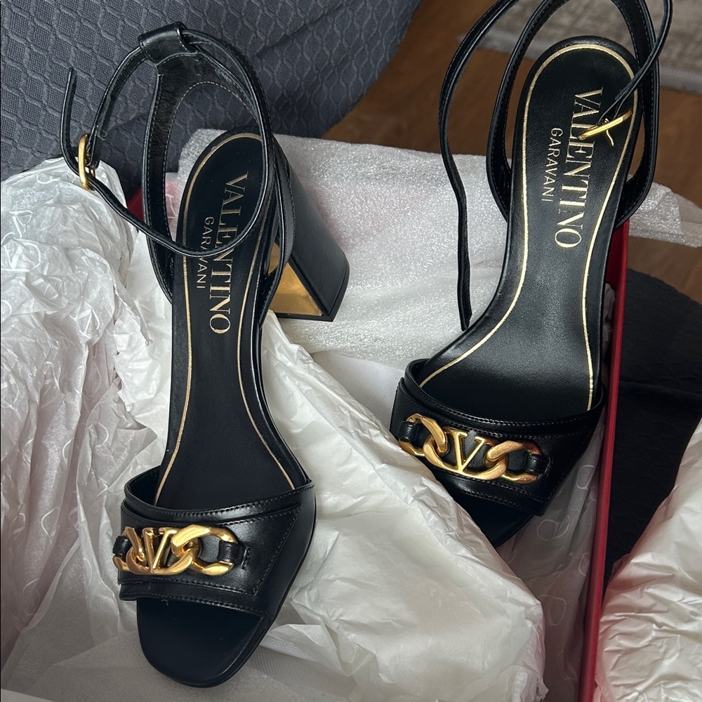 Valentino Garavani Black Heels with Gold Chain Detail